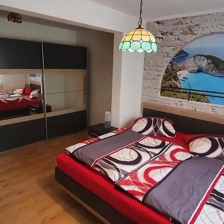 Fichtenwalde, 160m², 3 Sz, 2 Baeder, Bis 6 Personen, Garten, Vdsl Fichtenwalde
