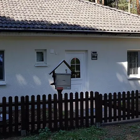Vakantiehuis Fichtenwalde, 160m², 3 Sz, 2 Baeder, Bis 6 Personen, Garten, Vdsl *