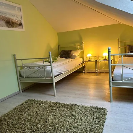 Fichtenwalde, 160m², 3 Sz, 2 Baeder, Bis 6 Personen, Garten, Vdsl Fichtenwalde