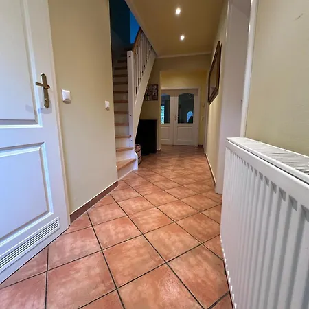 Fichtenwalde, 160m², 3 Sz, 2 Baeder, Bis 6 Personen, Garten, Vdsl Fichtenwalde