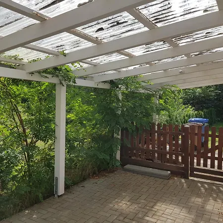 Fichtenwalde, 160m², 3 Sz, 2 Baeder, Bis 6 Personen, Garten, Vdsl *