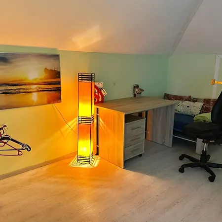 Fichtenwalde, 160m², 3 Sz, 2 Baeder, Bis 6 Personen, Garten, Vdsl * Fichtenwalde