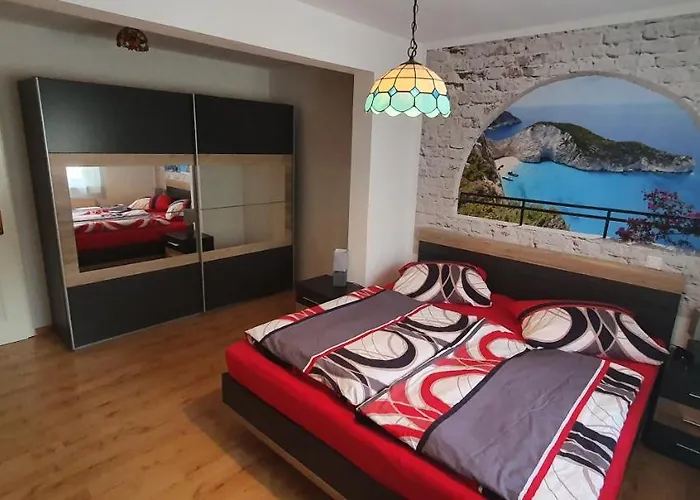 Fichtenwalde, 160m², 3 Sz, 2 Baeder, Bis 6 Personen, Garten, Vdsl Fichtenwalde