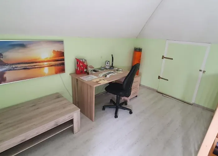 Semesterbostad Fichtenwalde, 160m², 3 Sz, 2 Baeder, Bis 6 Personen, Garten, Vdsl Fichtenwalde