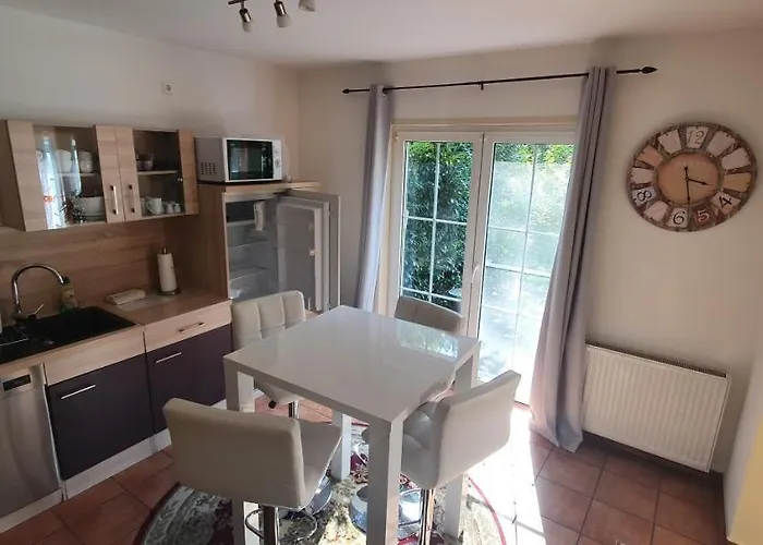 Fichtenwalde, 160m², 3 Sz, 2 Baeder, Bis 6 Personen, Garten, Vdsl Semesterbostad Fichtenwalde