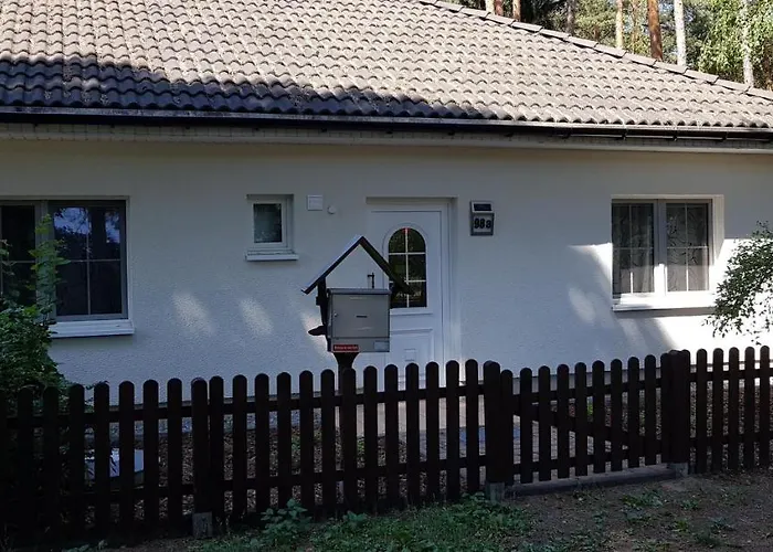 Semesterbostad Fichtenwalde, 160m², 3 Sz, 2 Baeder, Bis 6 Personen, Garten, Vdsl *