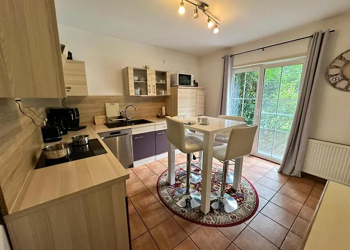 Fichtenwalde, 160m², 3 Sz, 2 Baeder, Bis 6 Personen, Garten, Vdsl * Fichtenwalde