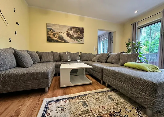 Fichtenwalde, 160m², 3 Sz, 2 Baeder, Bis 6 Personen, Garten, Vdsl