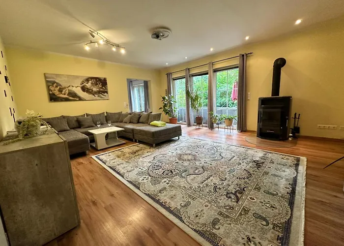 Semesterbostad Fichtenwalde, 160m², 3 Sz, 2 Baeder, Bis 6 Personen, Garten, Vdsl