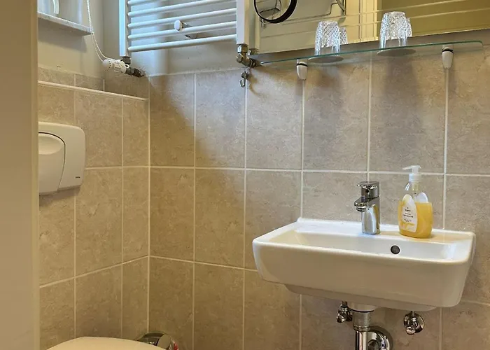 Fichtenwalde, 160m², 3 Sz, 2 Baeder, Bis 6 Personen, Garten, Vdsl Fichtenwalde